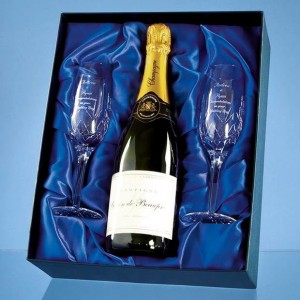 Crystal Galleries Blenheim Double Champagne Flute Gift Set + 75cl Champagne